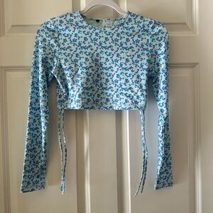 Bo+Tee Floral Long Sleeve Crop Top